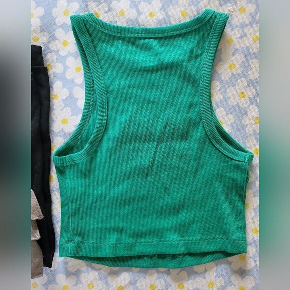 Size S Women's Sleeveless Tops Bundle - Picture 7 of 8